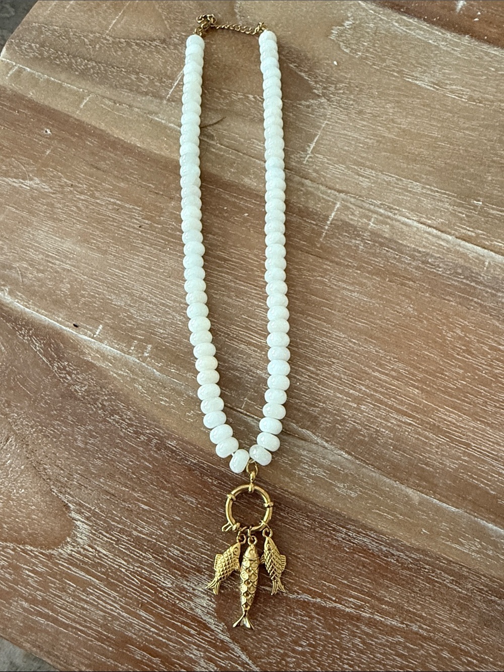 New Elan’s Daughter Gold Fish Charm White Bead Necklace